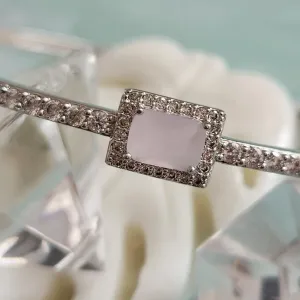 BRACETE RÓDIO BRANCO PEDRA ROSA CRAVEJADO MICROZIRCÔNIAS CRISTAL