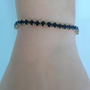 PULSEIRA DOURADA SHAMBALA PEDRAS NEGRAS