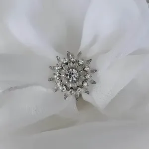 ANEL RÓDIO BRANCO FLOR ZIRCÔNIAS OPALA E CRISTAL