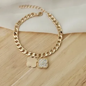 PULSEIRA COM PINGENTE TREVO DE QUATRO FOLHAS CRAVEJADO EM ZIRCÔNIAS INSPIRAÇÃO ALHAMBRA DE VAN CLEEF