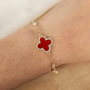 PULSEIRA COM 3 PINGENTES TREVO DE QUATRO FOLHAS VERMELHAS RESINA INSPIRAÇÃO ALHAMBRA DE VAN CLEEF