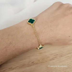 PULSEIRA COM 3 PINGENTES TREVO DE QUATRO FOLHAS VERDE RESINA INSPIRAÇÃO ALHAMBRA DE VAN CLEEF