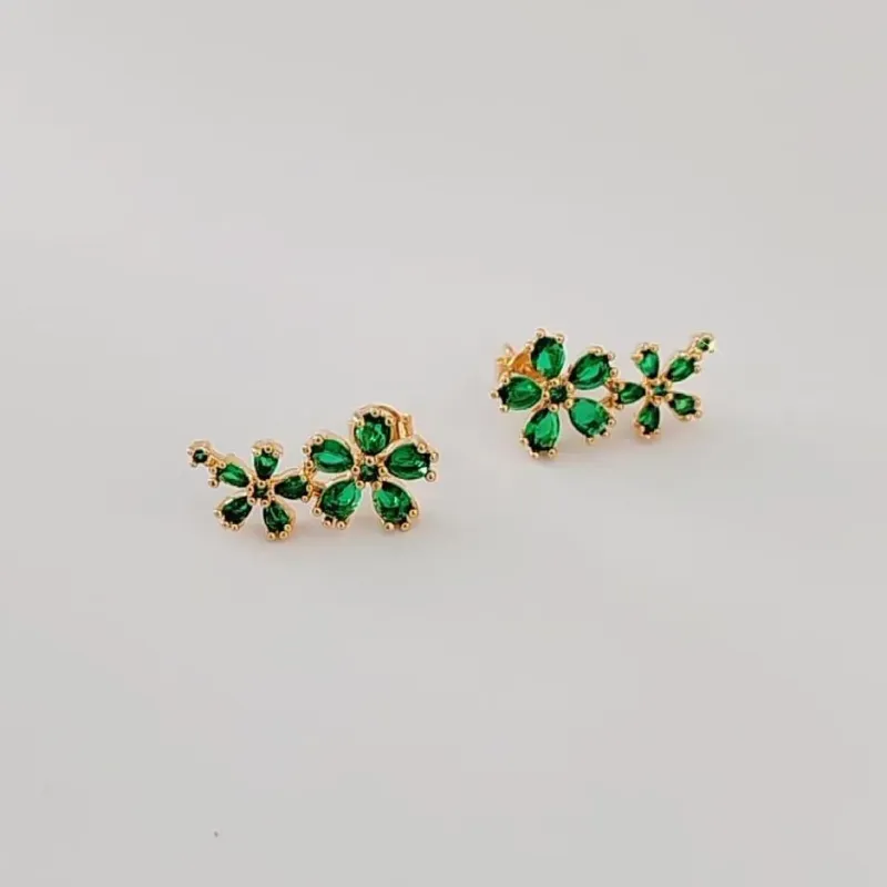 BRINCO EAR CUFF DOURADO FLORES VERDE ESMERALDA