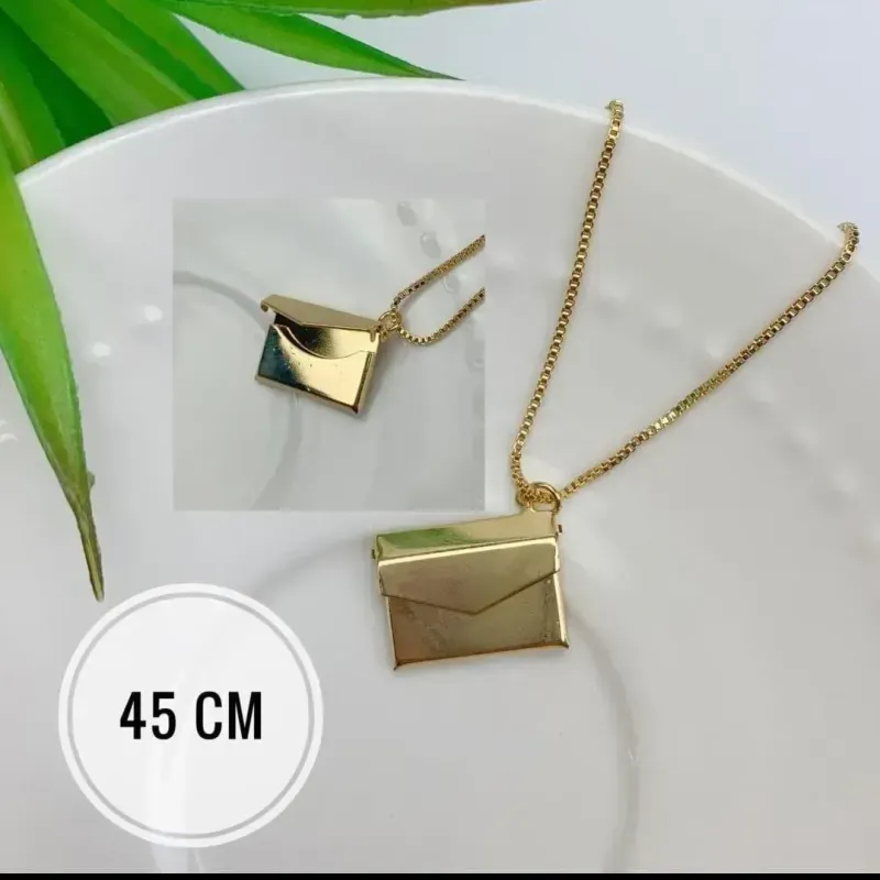 COLAR DOURADO ENVELOPE RELICÁRIO