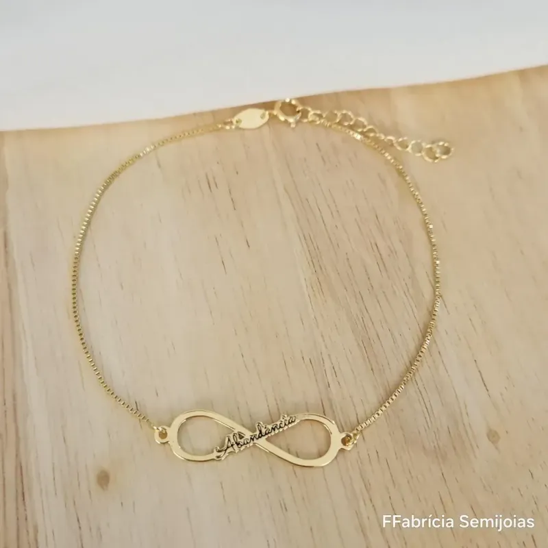 PULSEIRA COM PINGENTE MANDALA INFINITO ABUNDÂNCIA