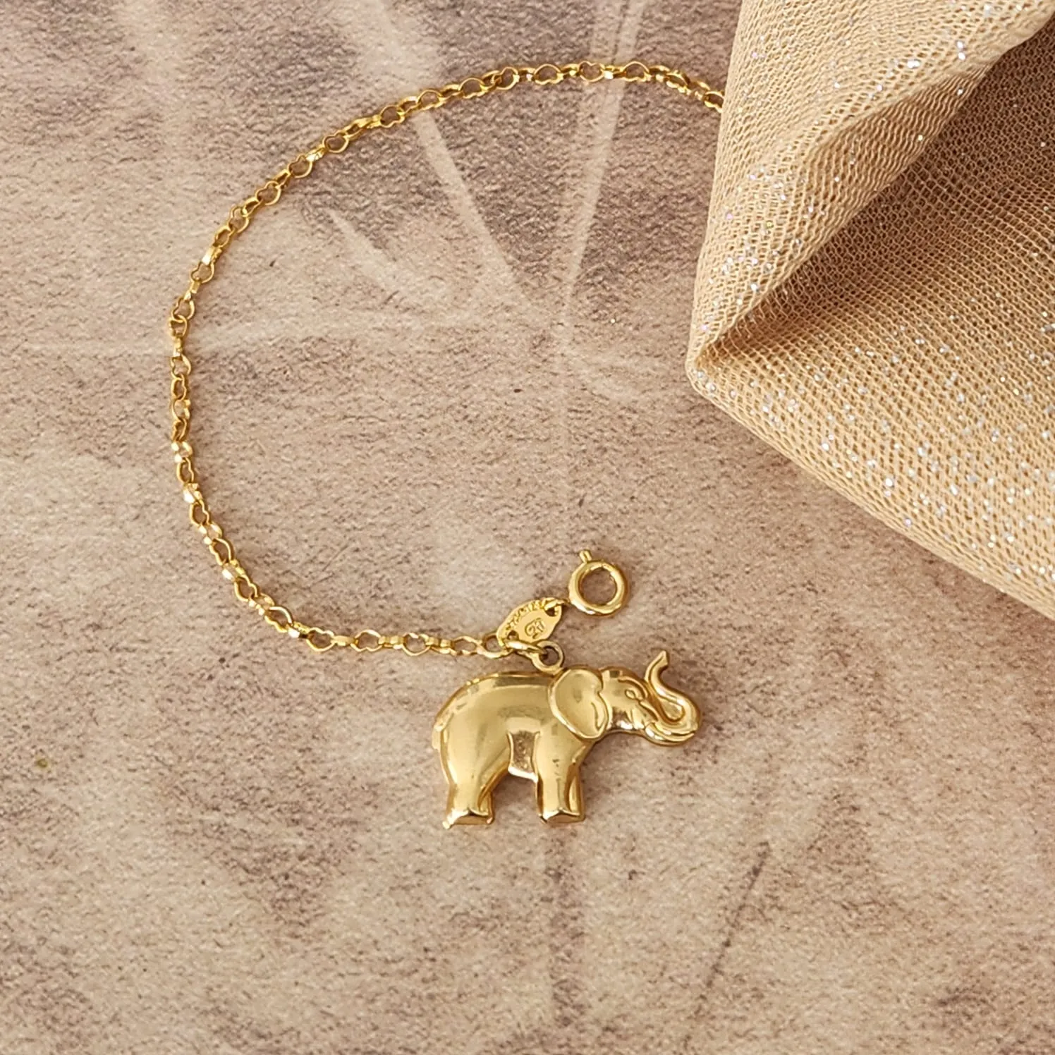 PULSEIRA DOURADA CORRENTE ELOS DE CORAÇÃO PINGENTE ELEFANTE