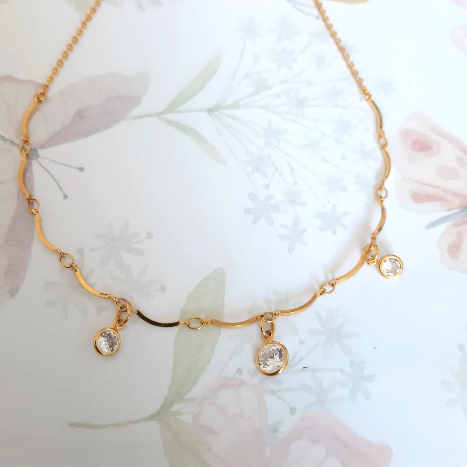 COLAR CHOCKER DOURADO PONTO DE LUZ CRISTAL 30CM