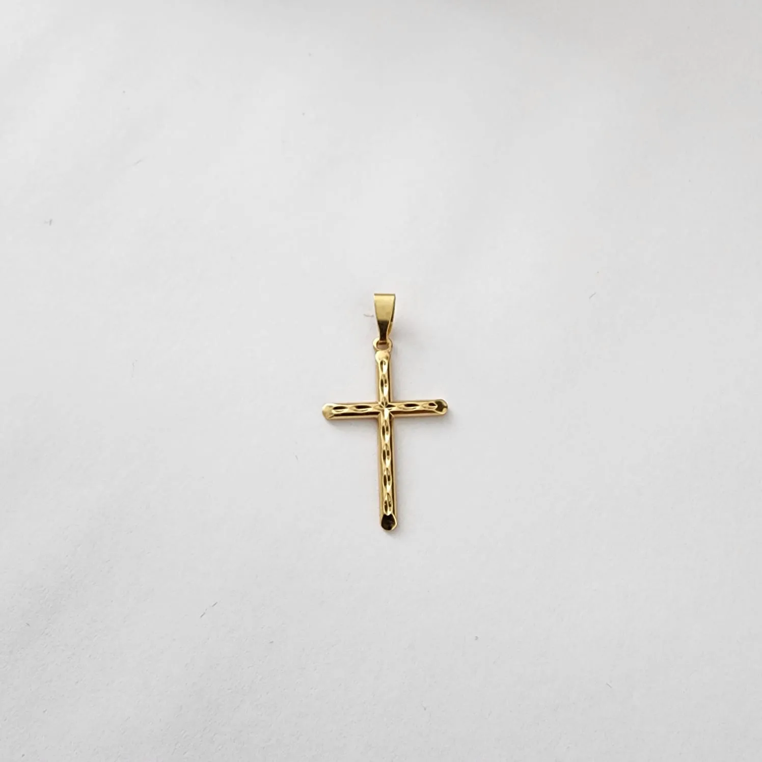 PINGENTE CRUCIFIXO DOURADO