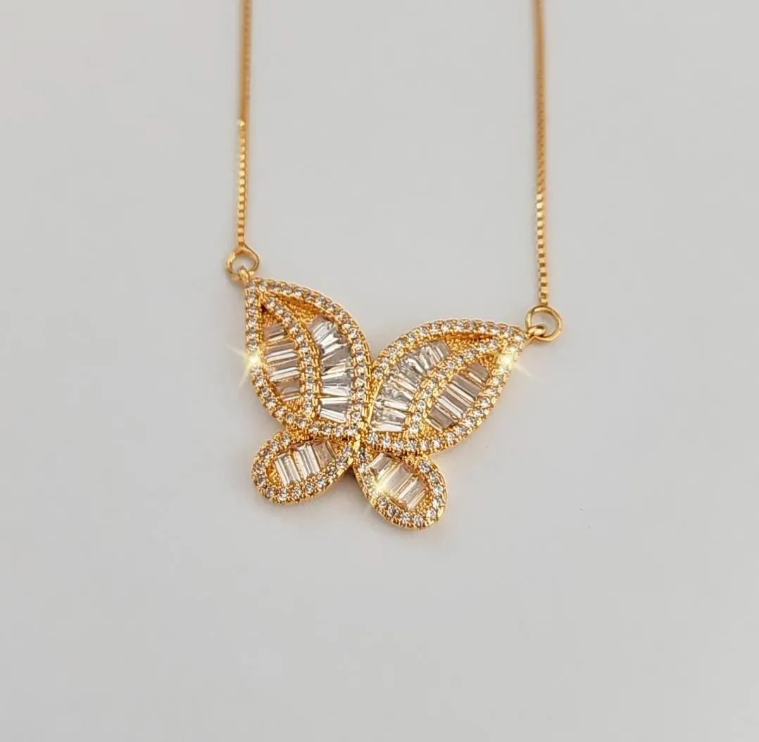 COLAR DOURADO BORBOLETA ZIRCÔNIAS CRISTAL