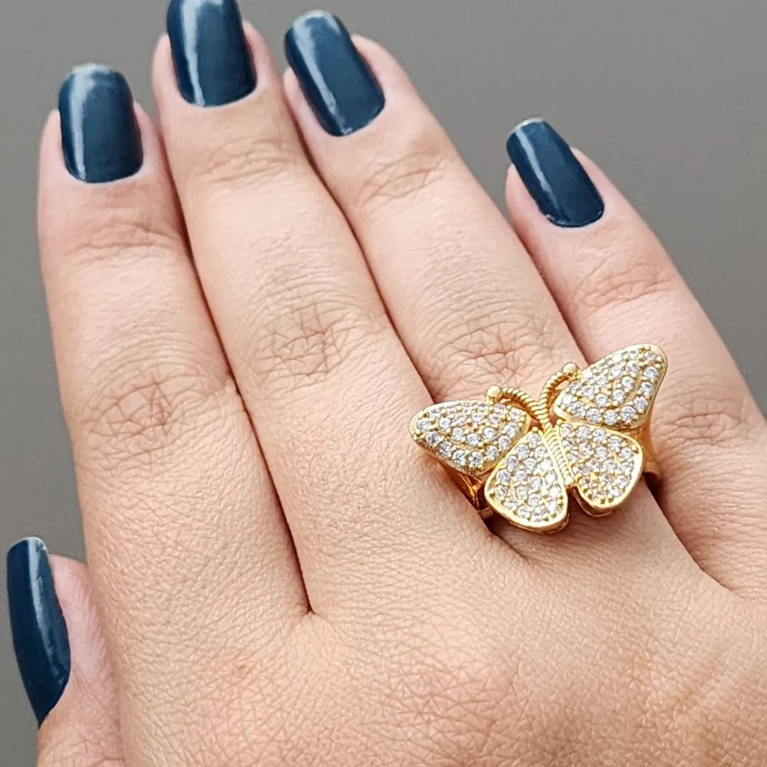 ANEL DOURADO BORBOLETA CRAVEJADA EM MICROZIRCÔNIAS CRISTAL