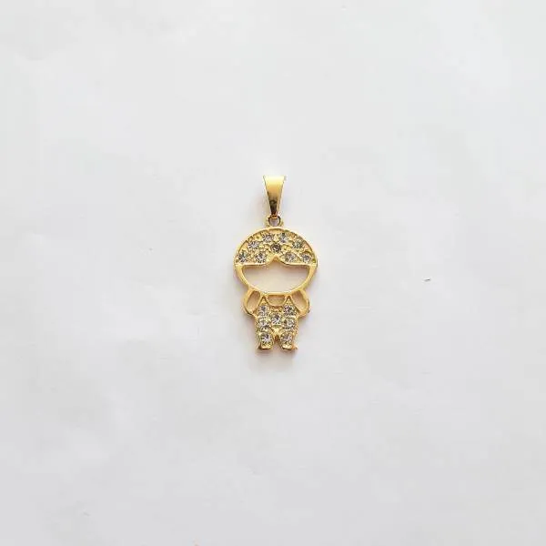 PINGENTE DOURADO MENINO CRAVEJADO MICROZIRCÔNIAS CRISTAL