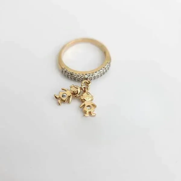 ANEL DOURADO PINGENTE MENINAS CRAVEJADO MICROZIRCÔNIAS CRISTAL