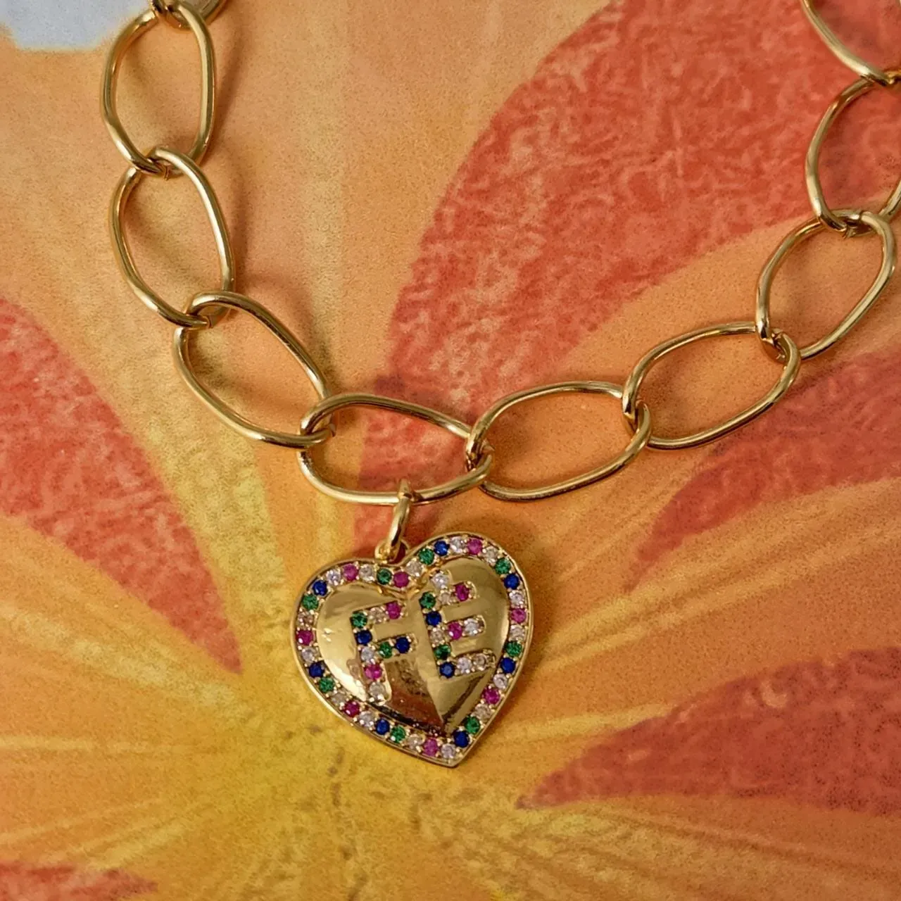 PULSEIRA DOURADA PINGENTE FÉ MULTICOLORIDO