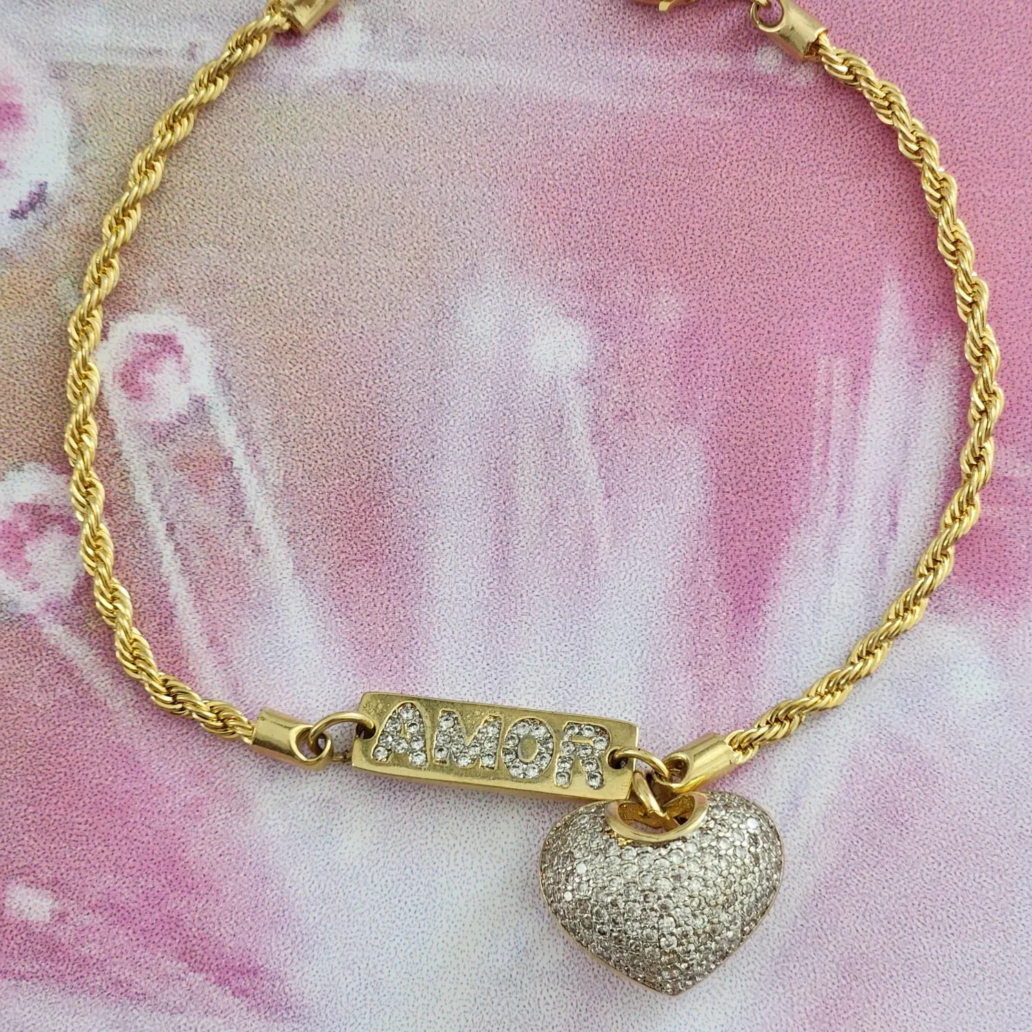 PULSEIRA DOURADA PLACA AMOR PINGENTE CORAÇÃO CRAVEJADO MICROZIRCÔNIAS CRISTAL