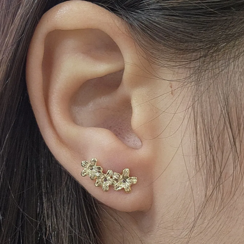 BRINCO EAR CUFF TRÊS FLORES