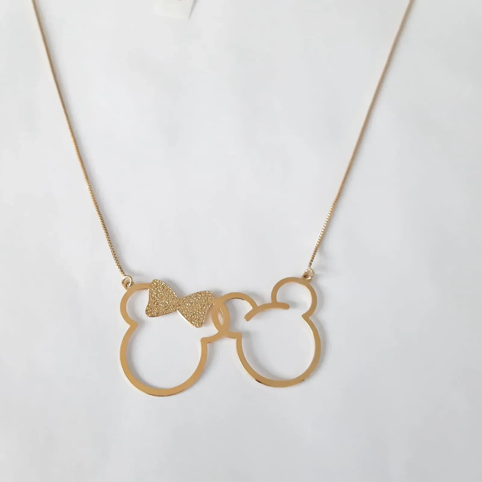 COLAR DOURADO MICKEY E MINNIE