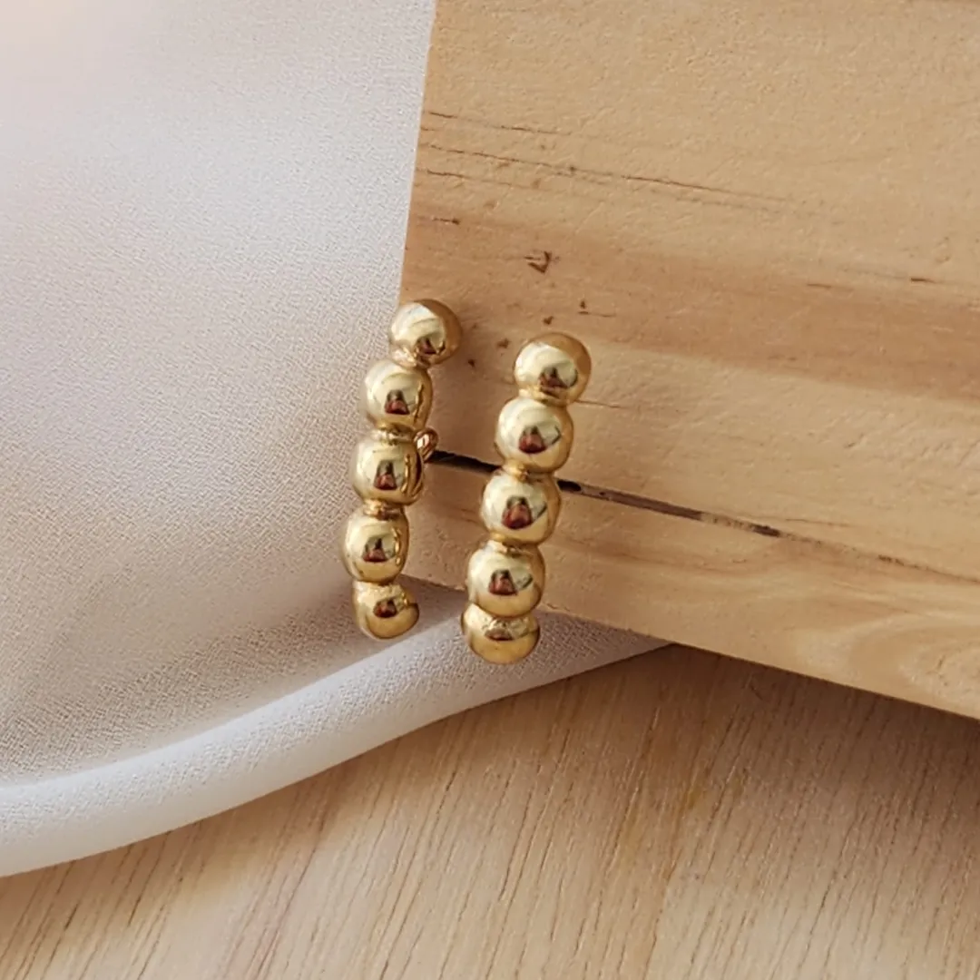 EAR HOOK DOURADO BOLINHAS