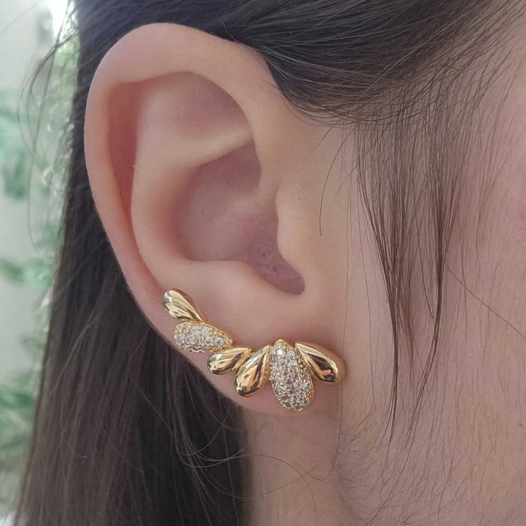 BRINCO ORGÂNICO EAR CUFF CRAVEJADO EM MICROZIRCÔNIAS